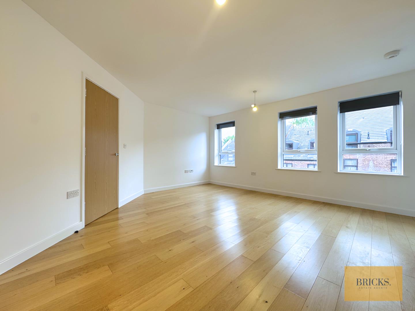 mqAp-rF_9EmaUpZ-6H2v2g